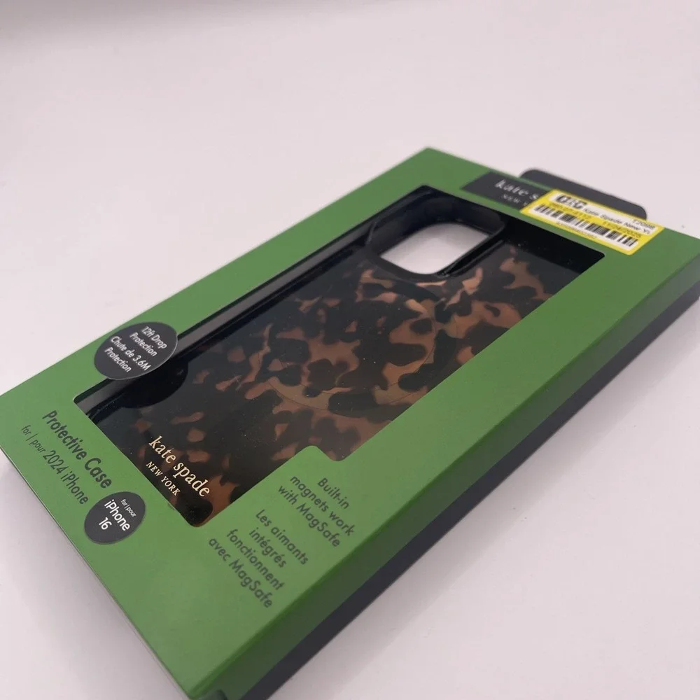 Kate Spade new york Tortoiseshell MagSafe iPhone 16